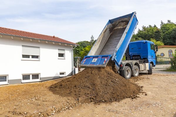 Garden Dirt Delivery in Bradenton